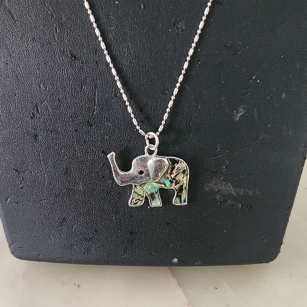 Cool Jewels Silver Tone Elephant Pendant Necklace